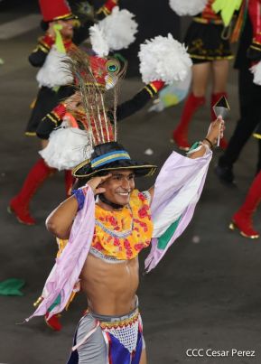 Desfile Patrio 2022 desde la Avenida de Bolívar a Chávez