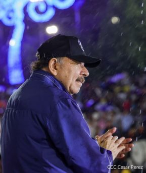 Desfile Patrio 2022 desde la Avenida de Bolívar a Chávez