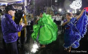 Desfile Patrio 2022 desde la Avenida de Bolívar a Chávez
