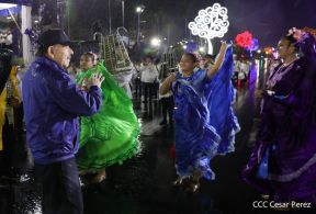 Desfile Patrio 2022 desde la Avenida de Bolívar a Chávez