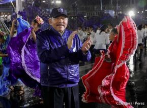 Desfile Patrio 2022 desde la Avenida de Bolívar a Chávez