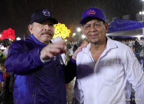 Desfile Patrio 2022 desde la Avenida de Bolívar a Chávez