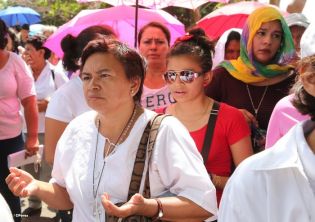 Cardenal Brenes participa en Viacrucis en Carazo