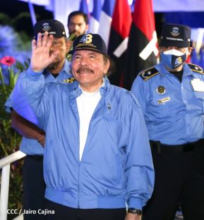 Presidente Daniel Ortega y Vicepresidenta Rosario Murillo presidieron acto del 43 Aniversario de la Policía Nacional