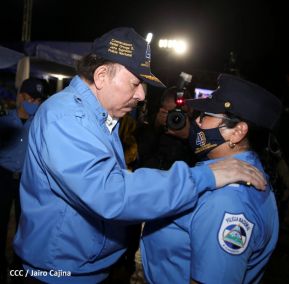 Presidente Daniel Ortega y Vicepresidenta Rosario Murillo presidieron acto del 43 Aniversario de la Policía Nacional