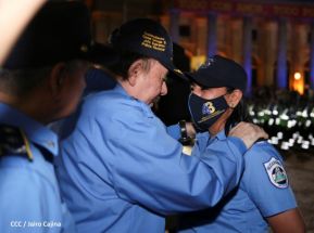 Presidente Daniel Ortega y Vicepresidenta Rosario Murillo presidieron acto del 43 Aniversario de la Policía Nacional