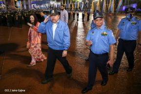 Presidente Daniel Ortega y Vicepresidenta Rosario Murillo presidieron acto del 43 Aniversario de la Policía Nacional