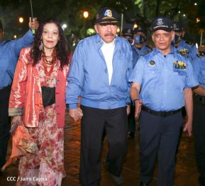 Presidente Daniel Ortega y Vicepresidenta Rosario Murillo presidieron acto del 43 Aniversario de la Policía Nacional