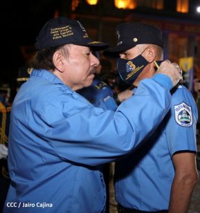 Presidente Daniel Ortega y Vicepresidenta Rosario Murillo presidieron acto del 43 Aniversario de la Policía Nacional