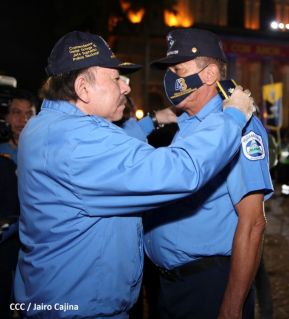 Presidente Daniel Ortega y Vicepresidenta Rosario Murillo presidieron acto del 43 Aniversario de la Policía Nacional