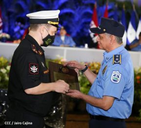 Presidente Daniel Ortega y Vicepresidenta Rosario Murillo presidieron acto del 43 Aniversario de la Policía Nacional