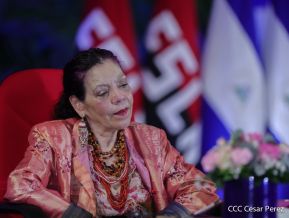 Presidente Daniel Ortega y Vicepresidenta Rosario Murillo presidieron acto del 43 Aniversario de la Policía Nacional