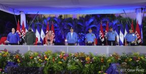 Presidente Daniel Ortega y Vicepresidenta Rosario Murillo presidieron acto del 43 Aniversario de la Policía Nacional