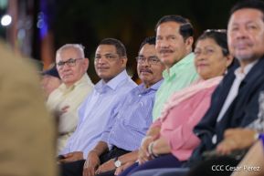 Presidente Daniel Ortega y Vicepresidenta Rosario Murillo presidieron acto del 43 Aniversario de la Policía Nacional