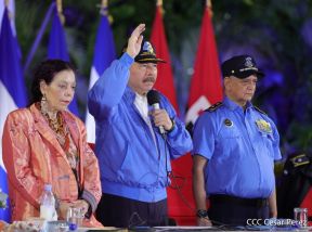 Presidente Daniel Ortega y Vicepresidenta Rosario Murillo presidieron acto del 43 Aniversario de la Policía Nacional