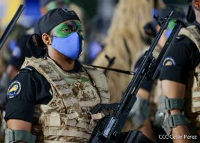 Presidente Daniel Ortega y Vicepresidenta Rosario Murillo presidieron acto del 43 Aniversario de la Policía Nacional