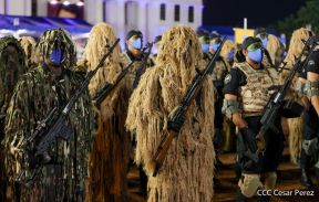 Presidente Daniel Ortega y Vicepresidenta Rosario Murillo presidieron acto del 43 Aniversario de la Policía Nacional