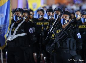 Presidente Daniel Ortega y Vicepresidenta Rosario Murillo presidieron acto del 43 Aniversario de la Policía Nacional