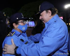 Presidente Daniel Ortega y Vicepresidenta Rosario Murillo presidieron acto del 43 Aniversario de la Policía Nacional