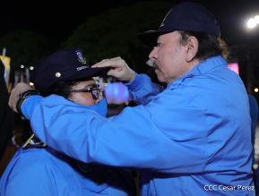 Presidente Daniel Ortega y Vicepresidenta Rosario Murillo presidieron acto del 43 Aniversario de la Policía Nacional