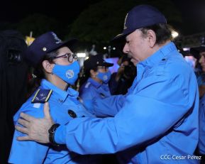 Presidente Daniel Ortega y Vicepresidenta Rosario Murillo presidieron acto del 43 Aniversario de la Policía Nacional