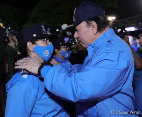 Presidente Daniel Ortega y Vicepresidenta Rosario Murillo presidieron acto del 43 Aniversario de la Policía Nacional