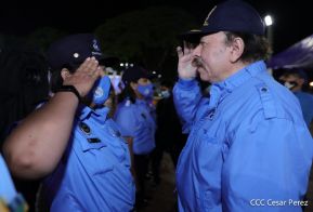 Presidente Daniel Ortega y Vicepresidenta Rosario Murillo presidieron acto del 43 Aniversario de la Policía Nacional