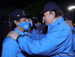 Presidente Daniel Ortega y Vicepresidenta Rosario Murillo presidieron acto del 43 Aniversario de la Policía Nacional