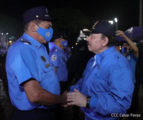 Presidente Daniel Ortega y Vicepresidenta Rosario Murillo presidieron acto del 43 Aniversario de la Policía Nacional