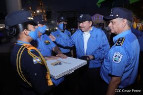 Presidente Daniel Ortega y Vicepresidenta Rosario Murillo presidieron acto del 43 Aniversario de la Policía Nacional