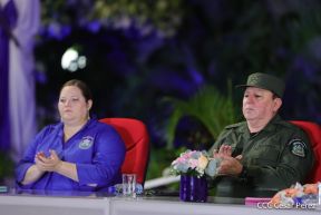 Presidente Daniel Ortega y Vicepresidenta Rosario Murillo presidieron acto del 43 Aniversario de la Policía Nacional