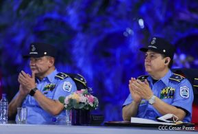 Presidente Daniel Ortega y Vicepresidenta Rosario Murillo presidieron acto del 43 Aniversario de la Policía Nacional
