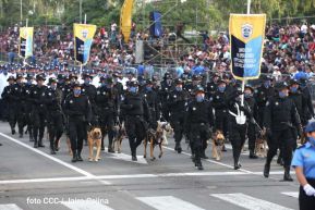 Desfile Policial "En Fuerzas de Victorias" desde la Avenida de Bolívar a Chávez