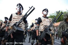 Desfile Policial "En Fuerzas de Victorias" desde la Avenida de Bolívar a Chávez