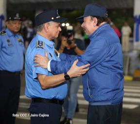 Desfile Policial "En Fuerzas de Victorias" desde la Avenida de Bolívar a Chávez
