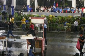 Desfile Policial "En Fuerzas de Victorias" desde la Avenida de Bolívar a Chávez
