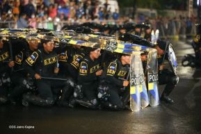 Desfile Policial "En Fuerzas de Victorias" desde la Avenida de Bolívar a Chávez