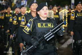 Desfile Policial "En Fuerzas de Victorias" desde la Avenida de Bolívar a Chávez