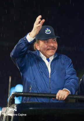 Desfile Policial "En Fuerzas de Victorias" desde la Avenida de Bolívar a Chávez