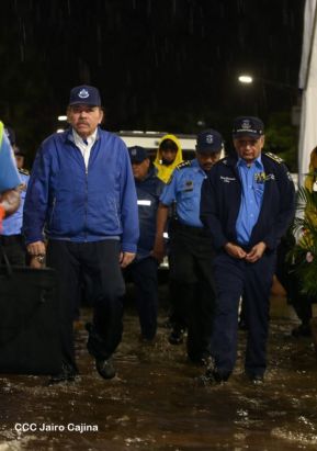 Desfile Policial "En Fuerzas de Victorias" desde la Avenida de Bolívar a Chávez