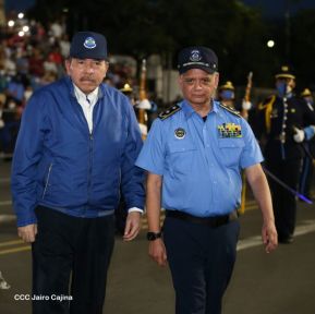 Desfile Policial "En Fuerzas de Victorias" desde la Avenida de Bolívar a Chávez