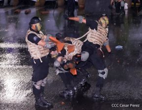 Desfile Policial "En Fuerzas de Victorias" desde la Avenida de Bolívar a Chávez