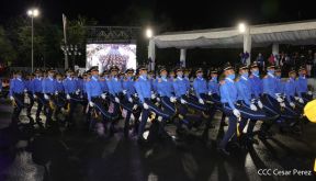 Desfile Policial "En Fuerzas de Victorias" desde la Avenida de Bolívar a Chávez