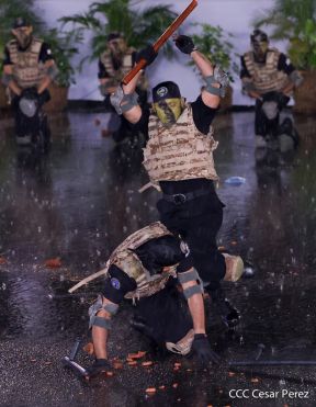 Desfile Policial "En Fuerzas de Victorias" desde la Avenida de Bolívar a Chávez