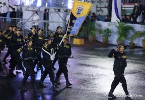 Desfile Policial "En Fuerzas de Victorias" desde la Avenida de Bolívar a Chávez
