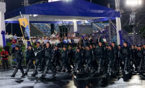 Desfile Policial "En Fuerzas de Victorias" desde la Avenida de Bolívar a Chávez