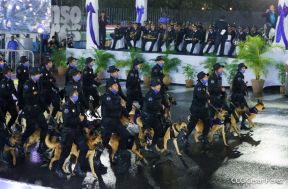 Desfile Policial "En Fuerzas de Victorias" desde la Avenida de Bolívar a Chávez