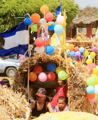 Carretas peregrinas llegan a Popoyuapa en un ambiente de fe y devoción