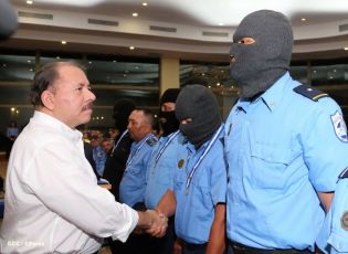 Presidente Daniel y Compañera Rosario clausuran XXIII Reunión de mandos de la Policía Nacional