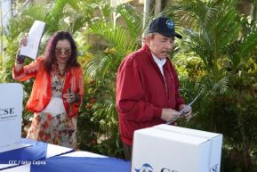 Presidente Daniel Ortega y Vicepresidenta Rosario Murillo votan en Elecciones Soberanas 2022